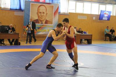 В Михайлове прошли два соревнования по греко-римской борьбе